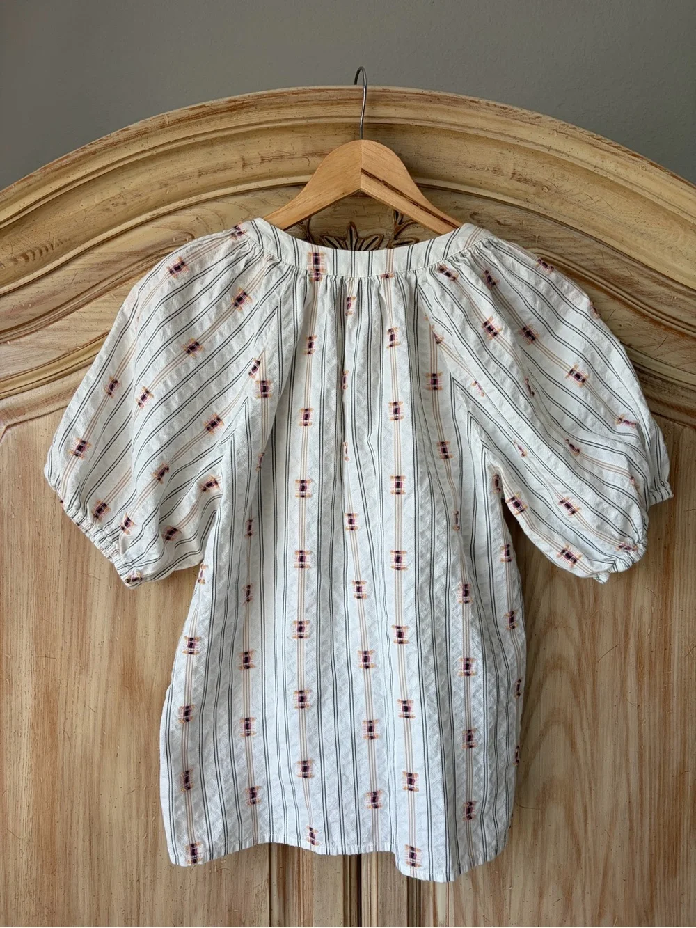 Loft Boho Puff Sleeve Stripe Aztec Blouse Size Small 100% Cotton Top